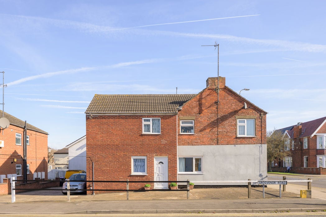 Property image 2 of 16