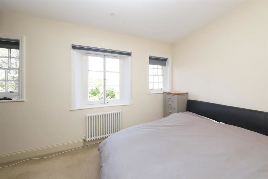 Property image 5 of 21