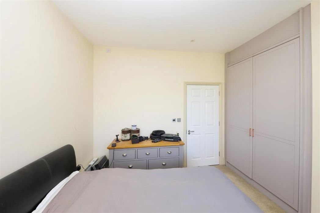 Property image 6 of 21