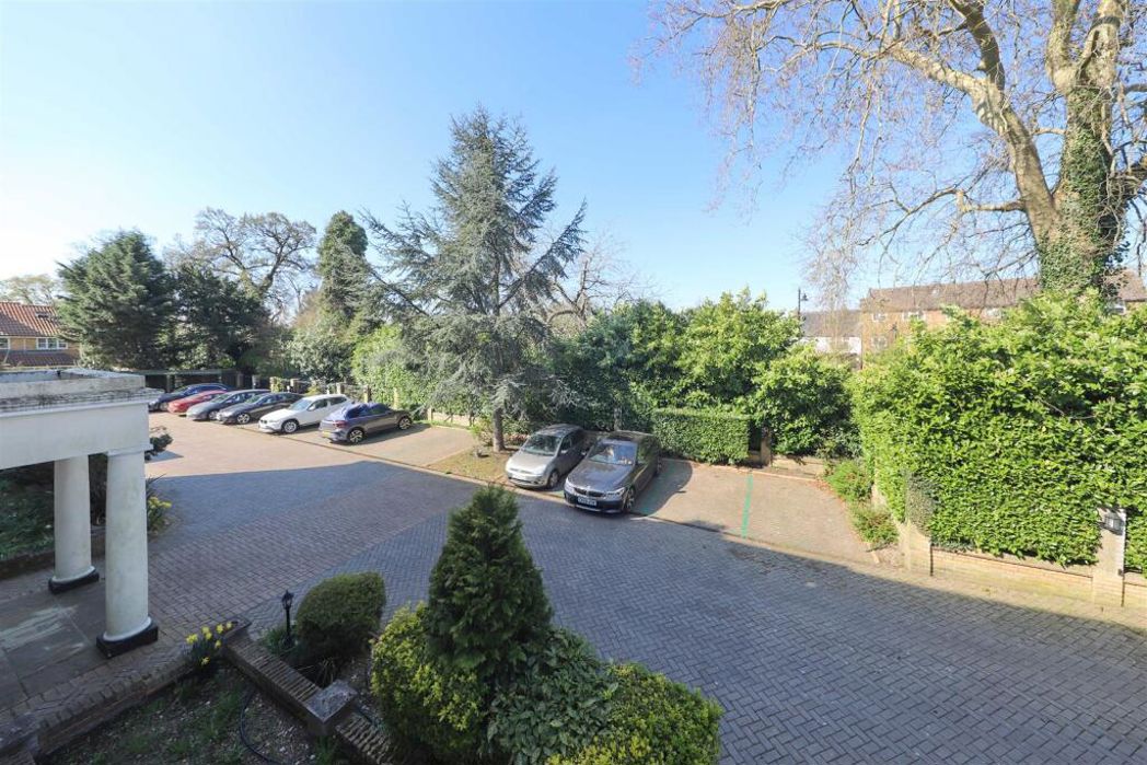 Property image 17 of 21