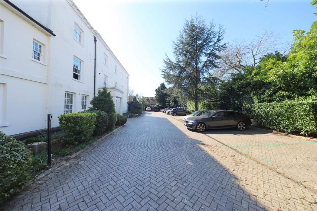 Property image 19 of 21
