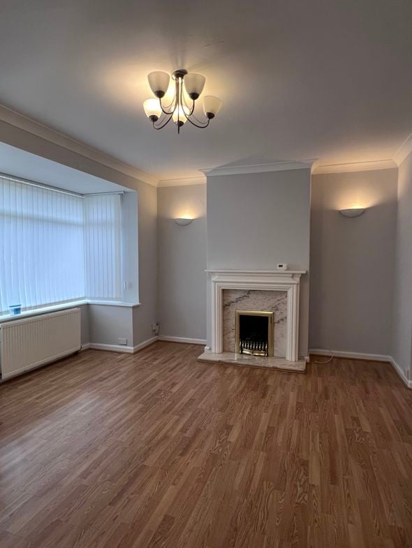 Property image 2 of 10