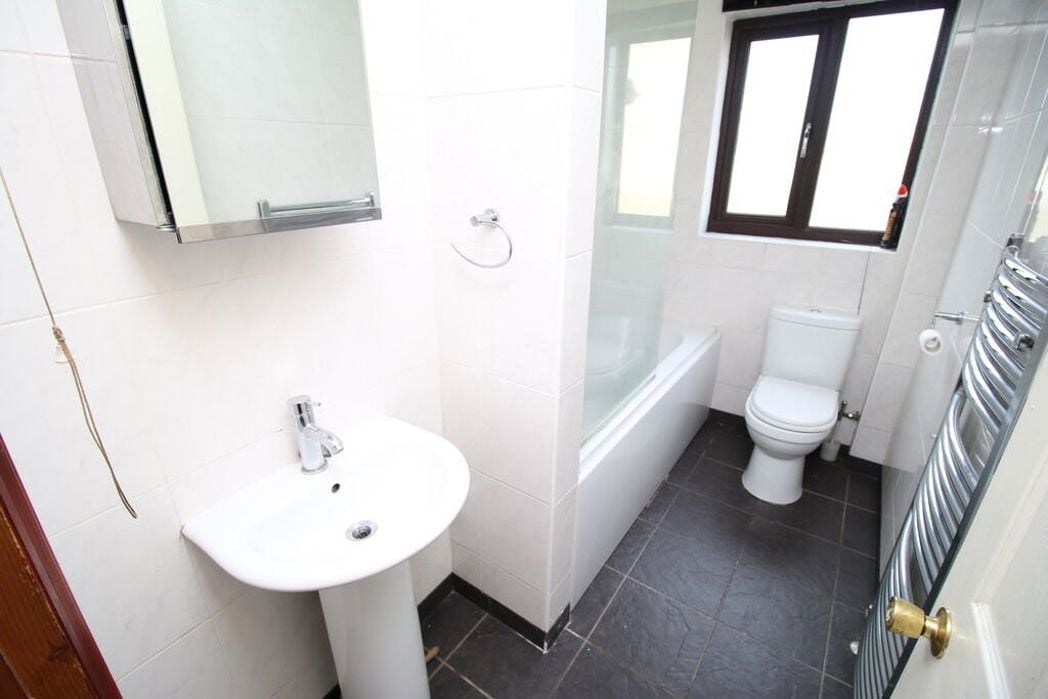 Property image 10 of 12