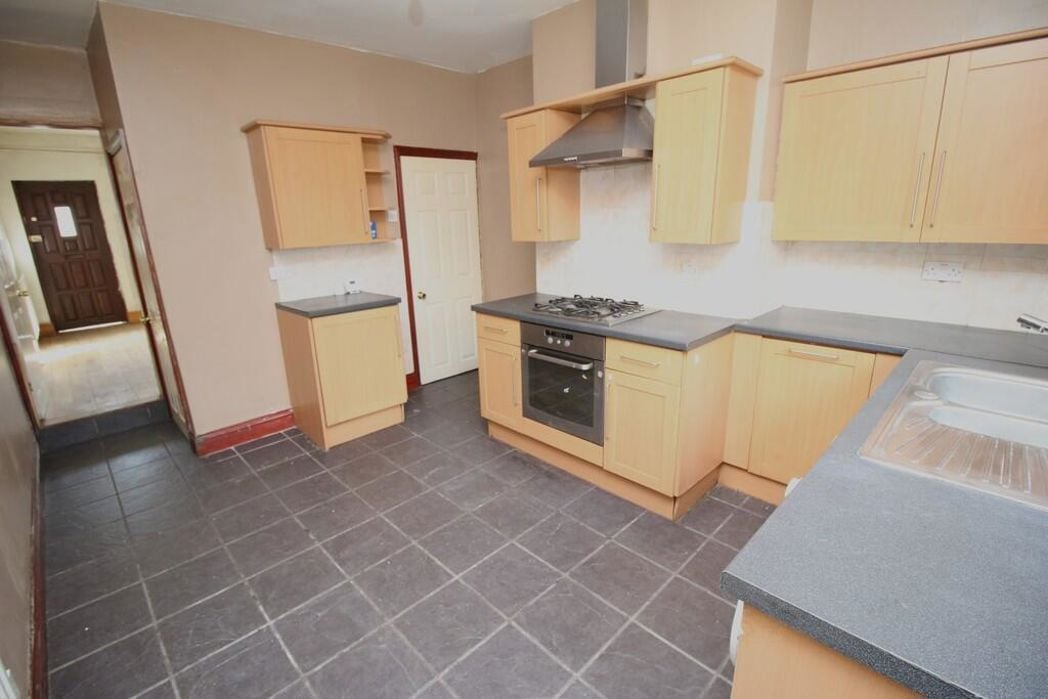 Property image 4 of 12