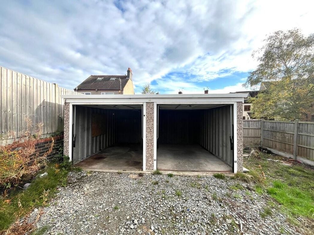 Property image 11 of 12