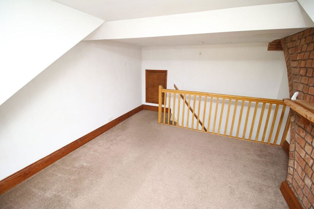 Property image 7 of 12