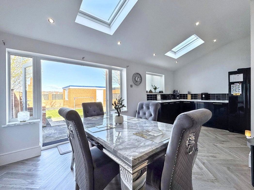 Property image 2 of 28