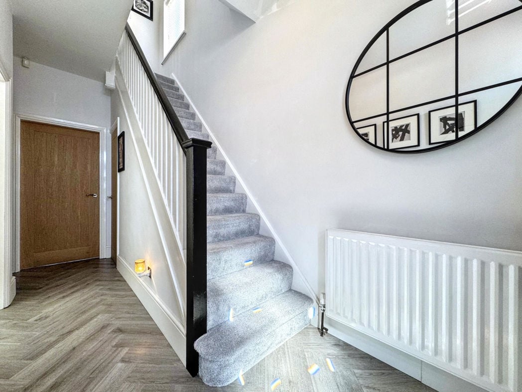 Property image 4 of 28