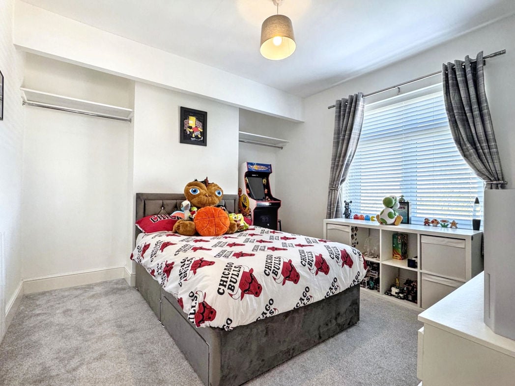 Property image 17 of 28