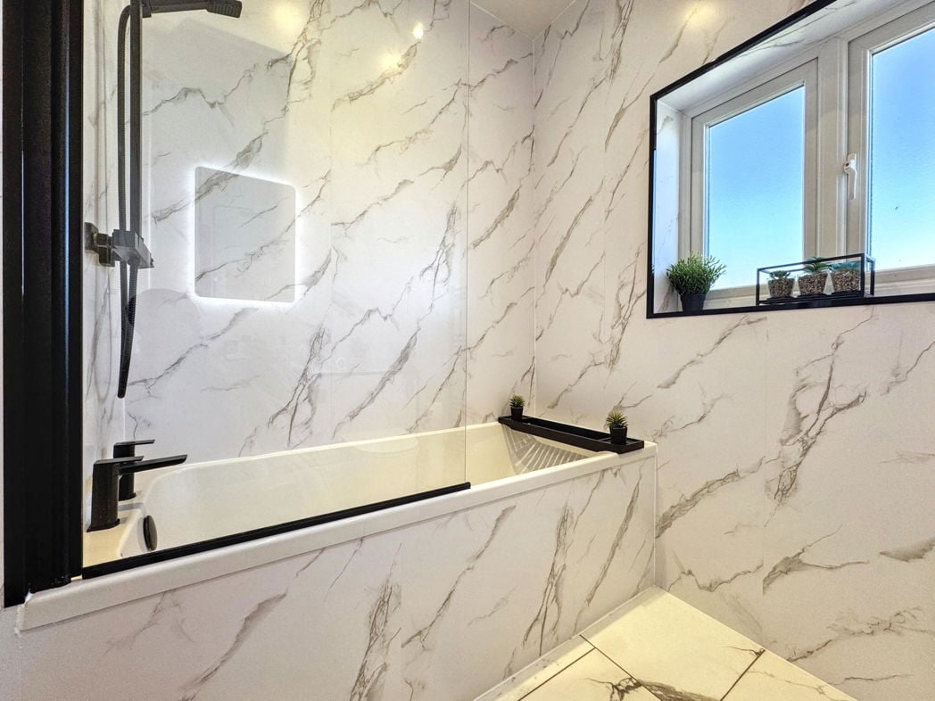Property image 21 of 28