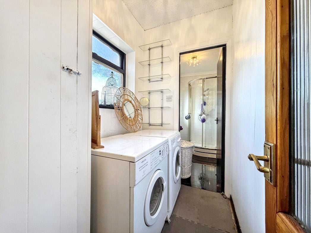 Property image 12 of 23