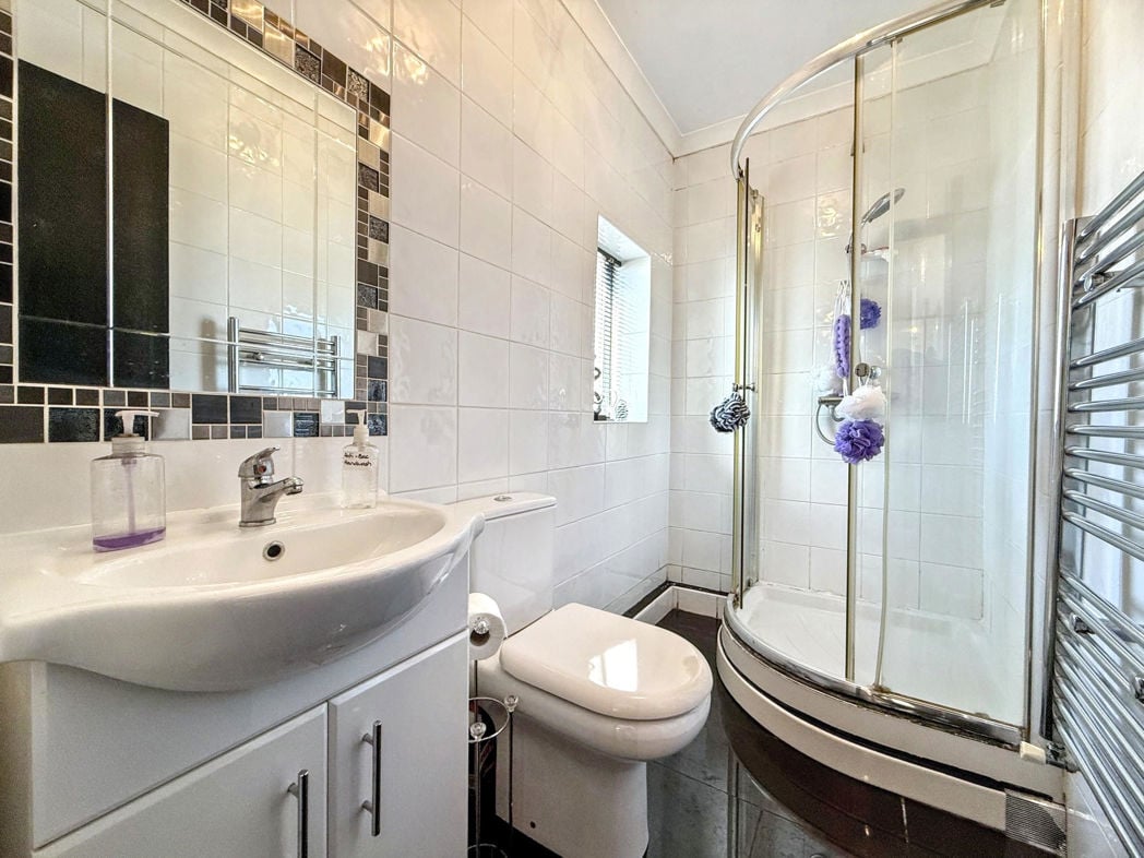 Property image 13 of 23