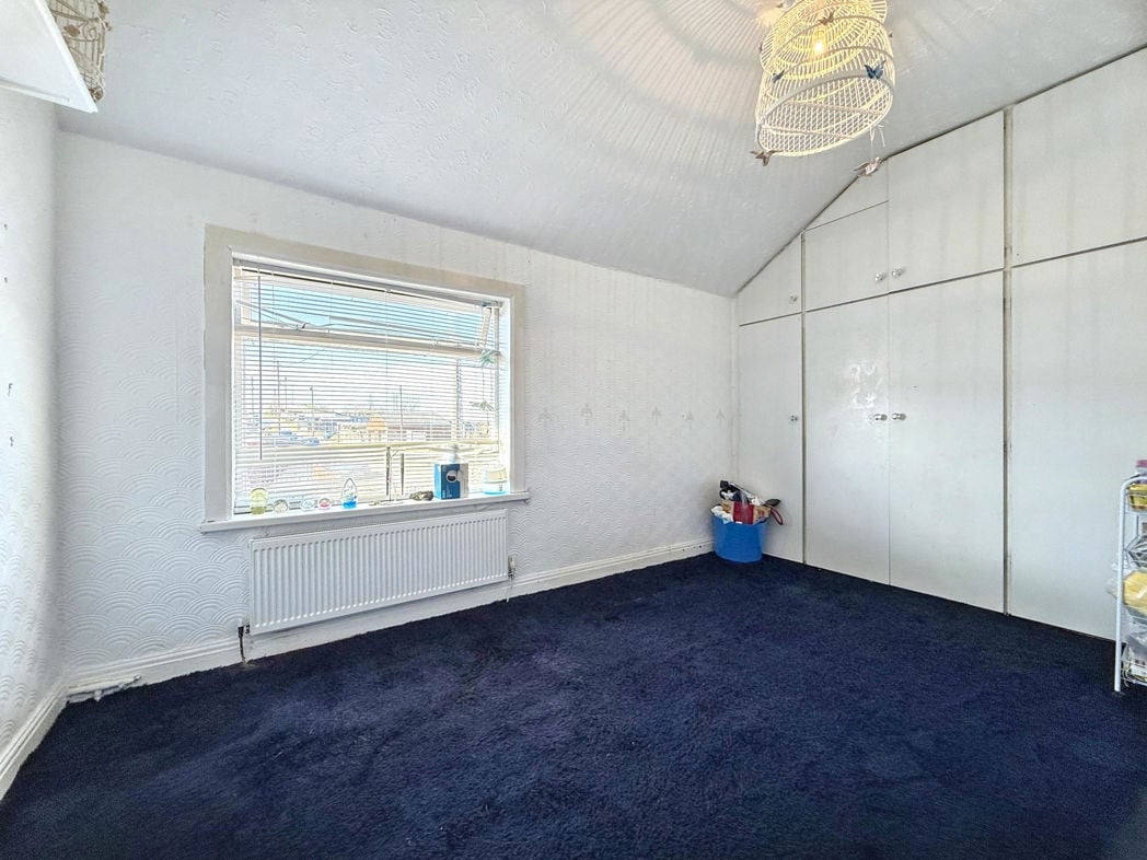 Property image 17 of 23