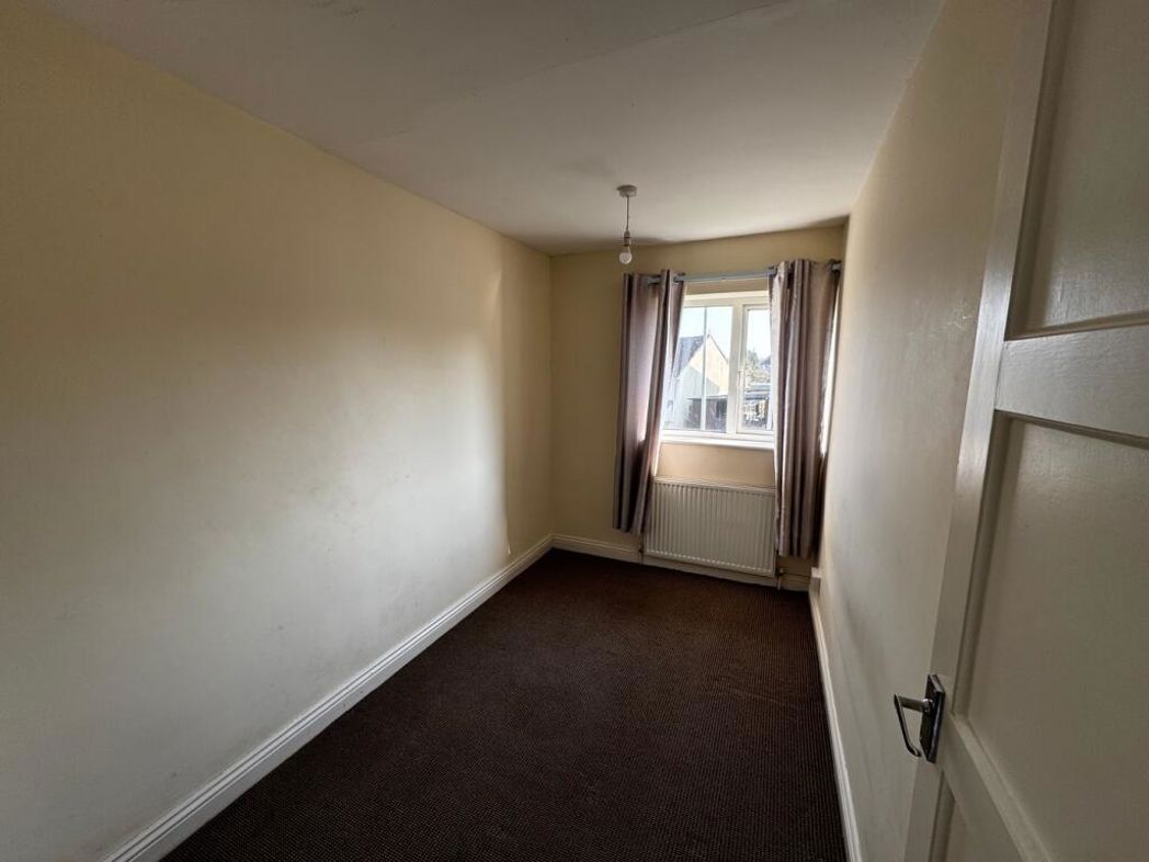 Property image 2 of 10