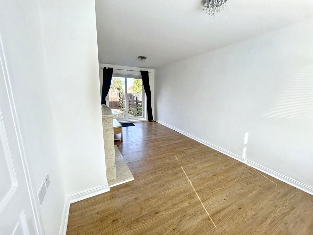 Property image 3 of 11
