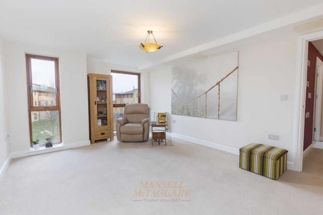 Property image 4 of 13