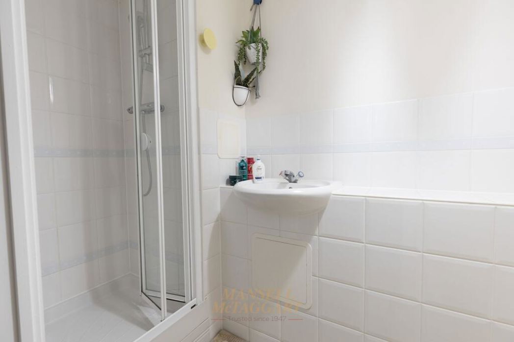 Property image 5 of 13