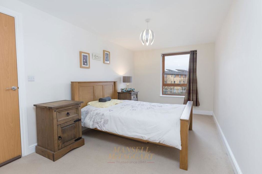 Property image 9 of 13