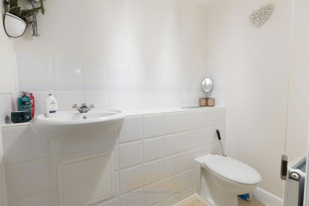 Property image 10 of 13
