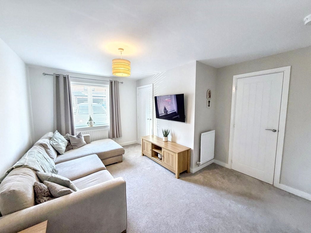 Property image 5 of 19
