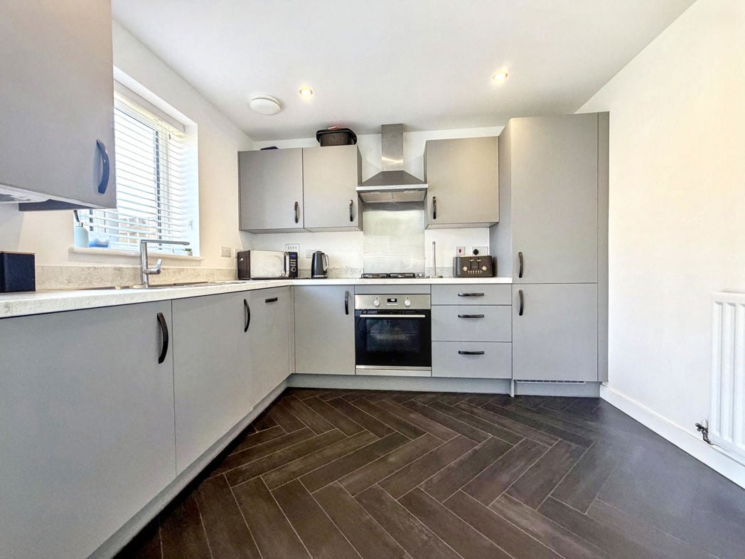 Property image 6 of 19