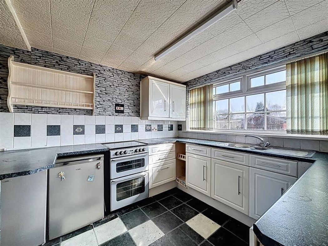 Property image 5 of 17