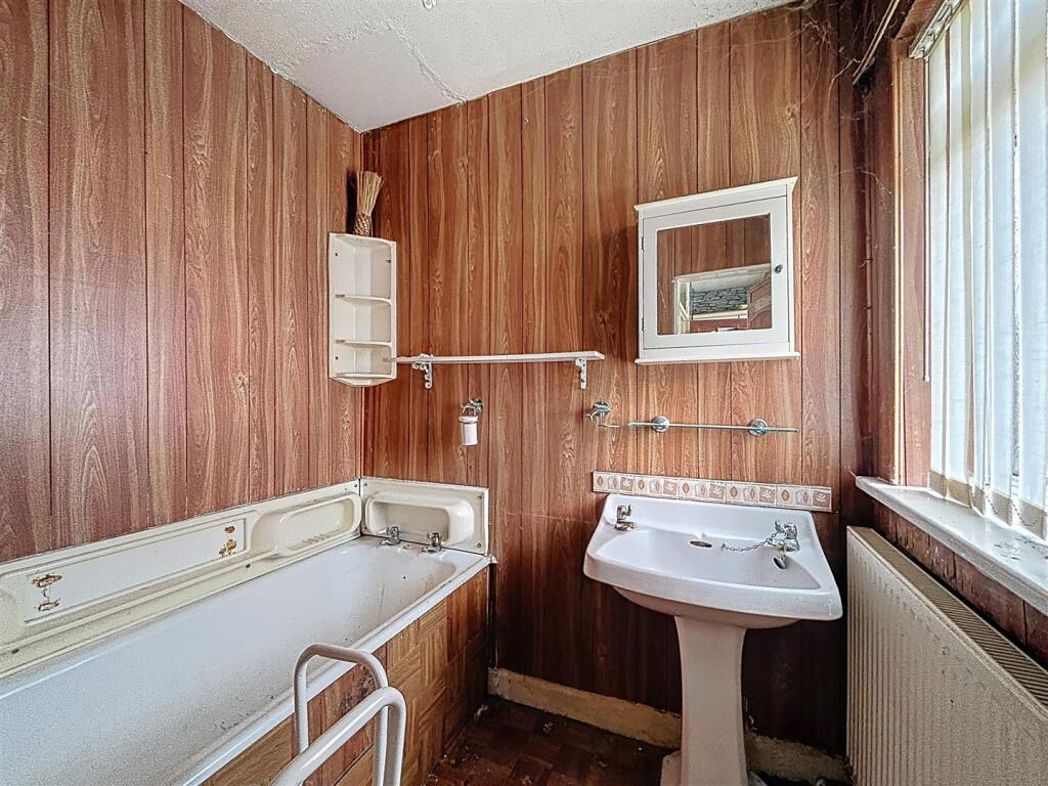 Property image 8 of 17