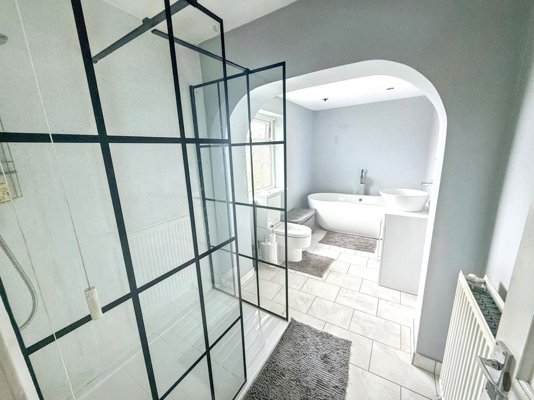 Additional Bathroom Photo