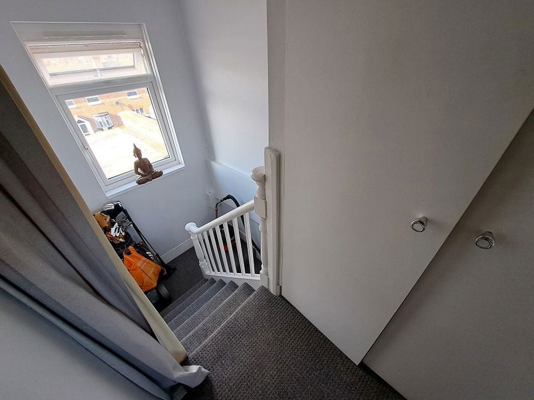 Property image 6 of 7