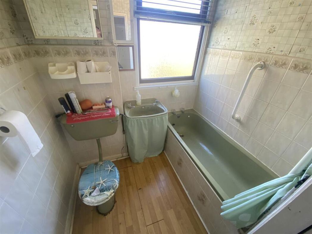Property image 7 of 8
