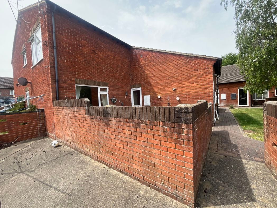 Property image 1 of 16