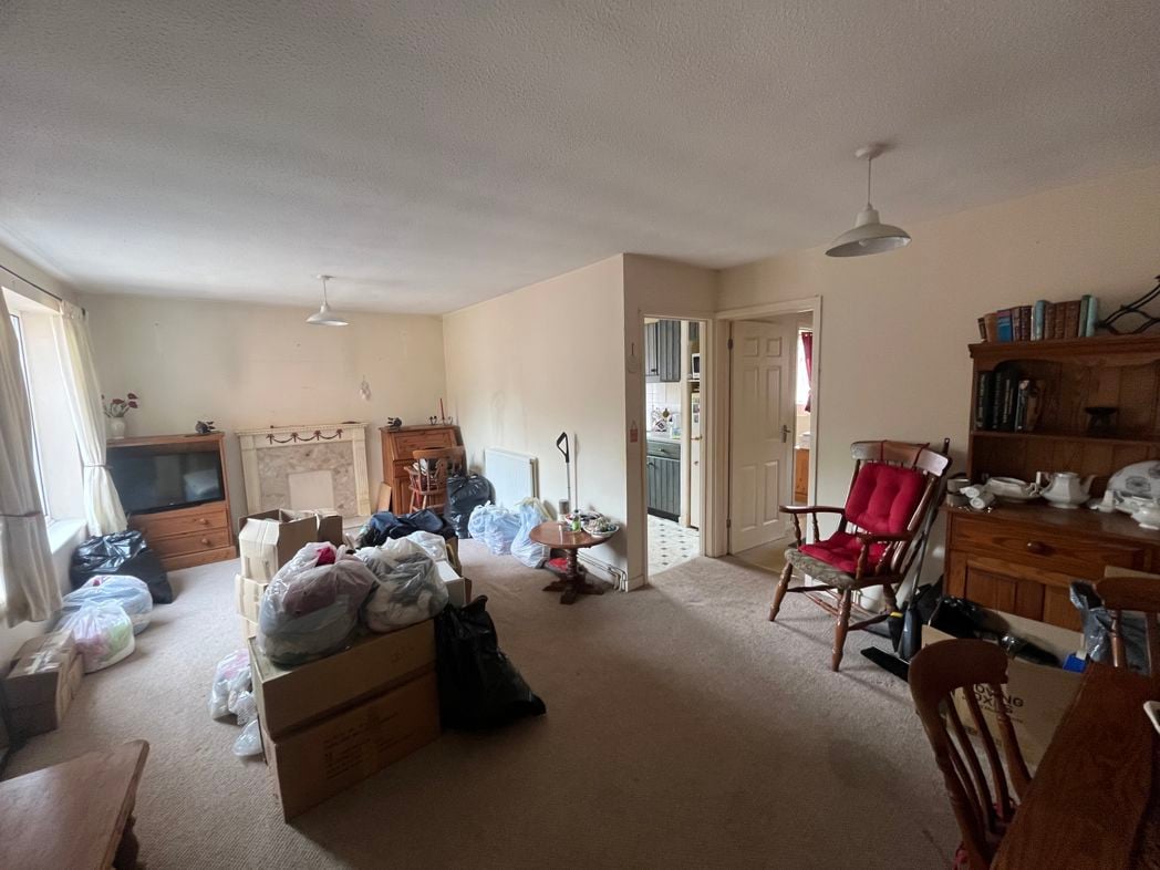 Property image 2 of 16