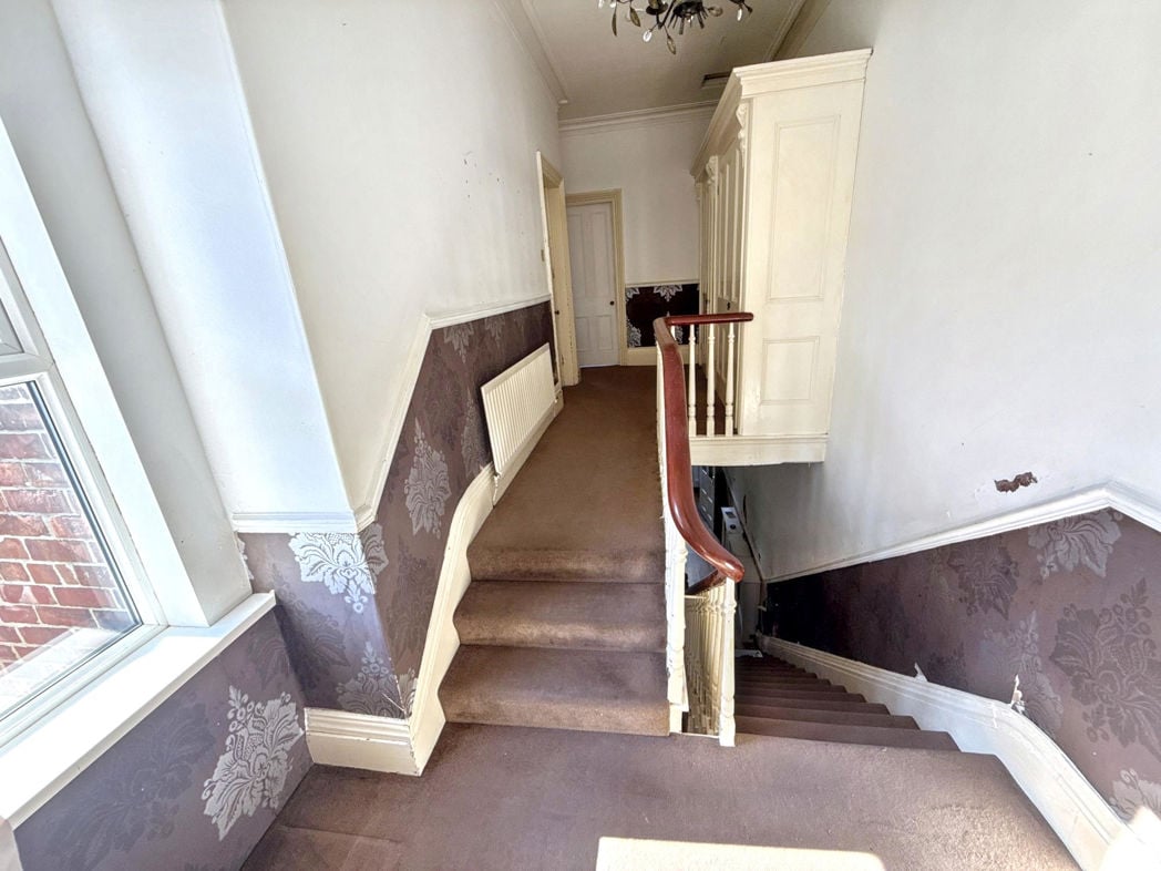 Property image 10 of 17