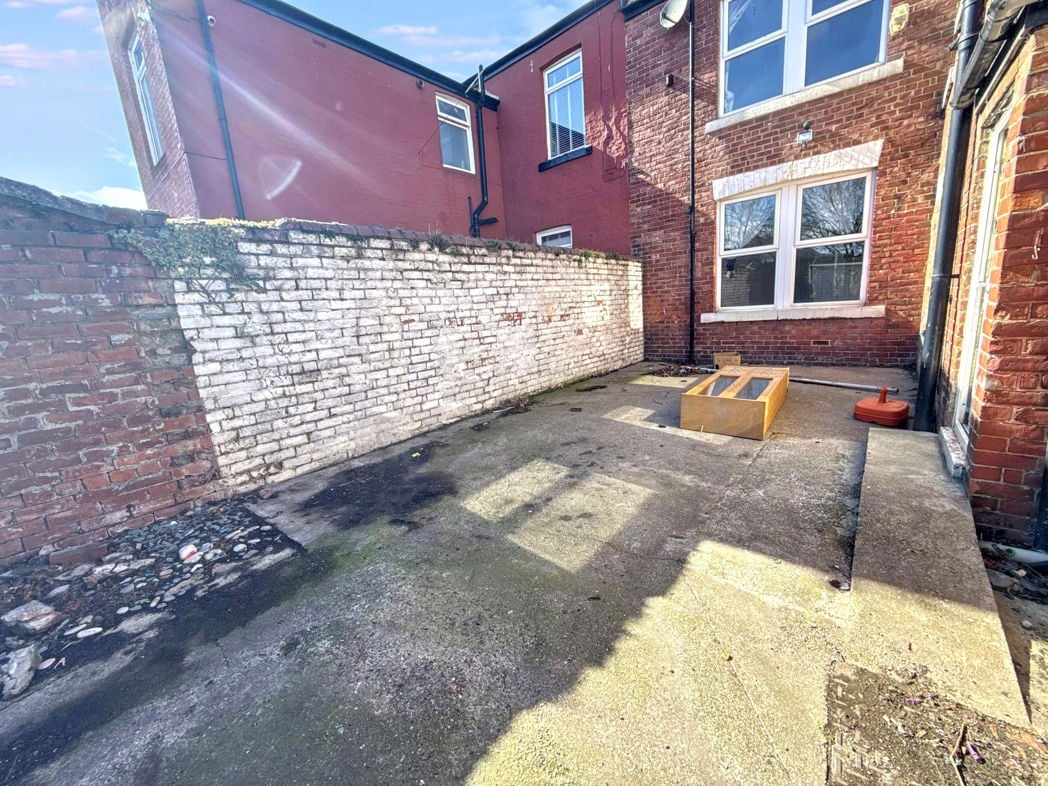 Property image 16 of 17