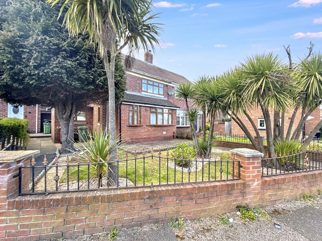Property image 2 of 13