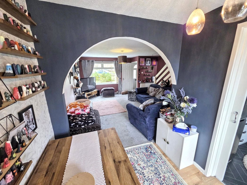 Property image 8 of 17