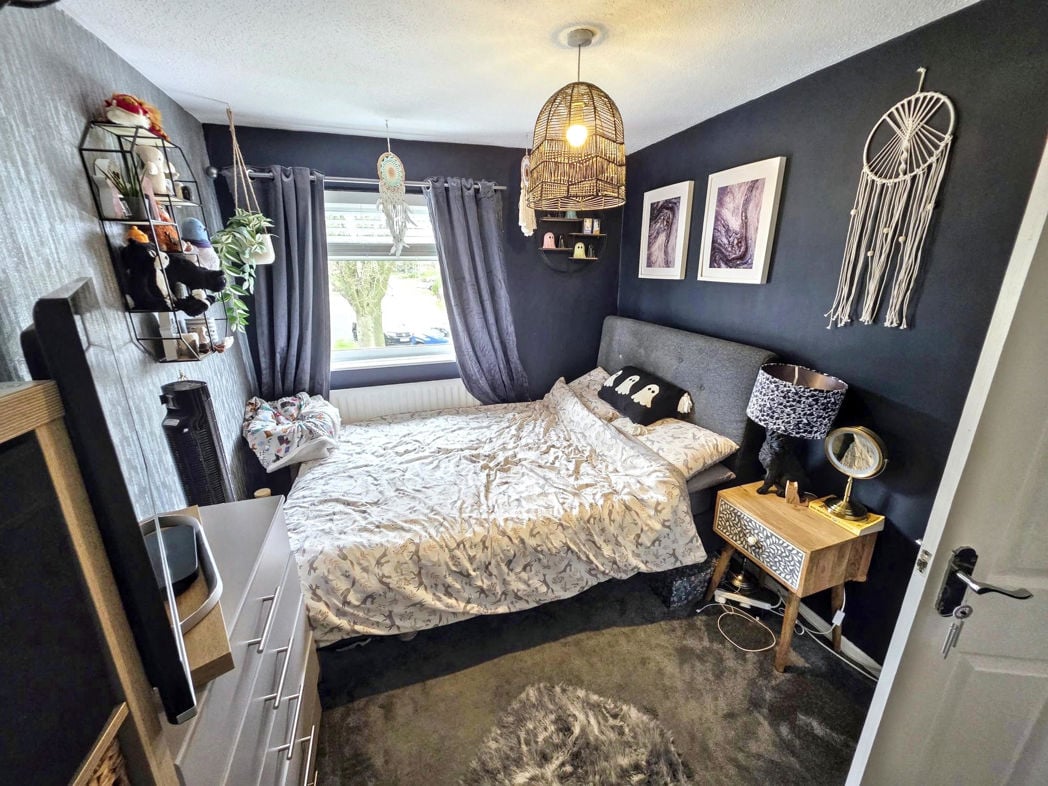 Property image 10 of 17