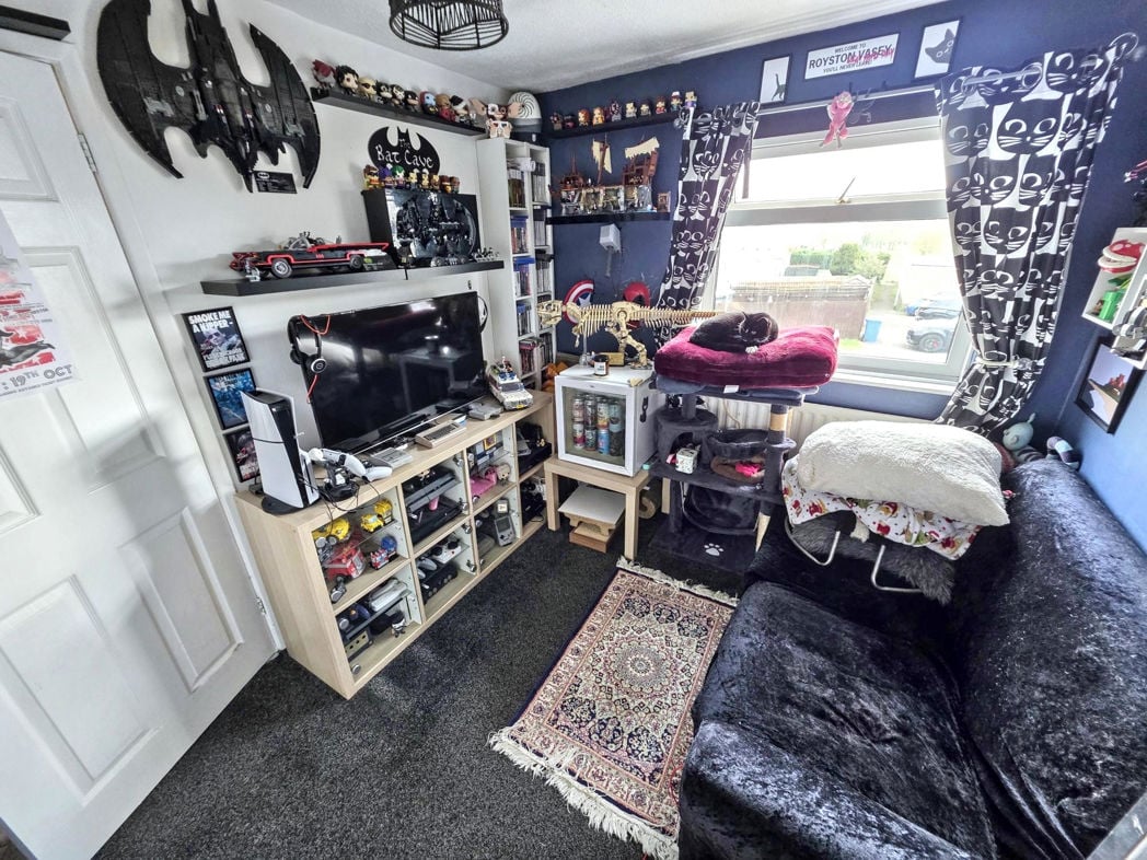 Property image 12 of 17