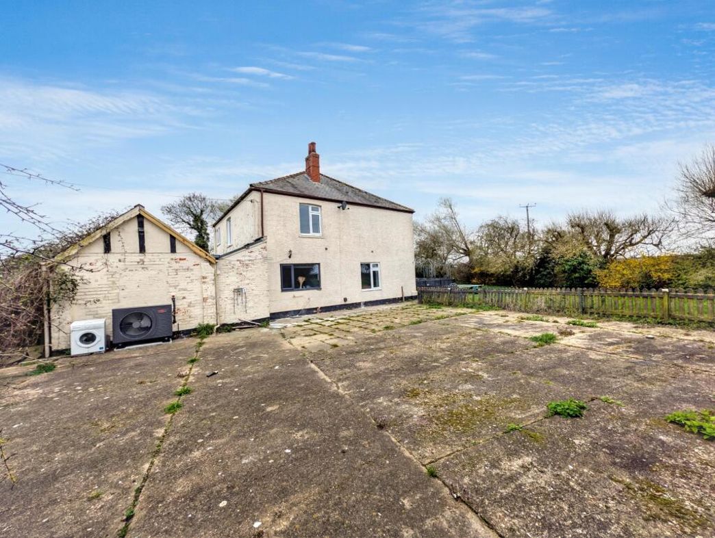 Property image 14 of 18