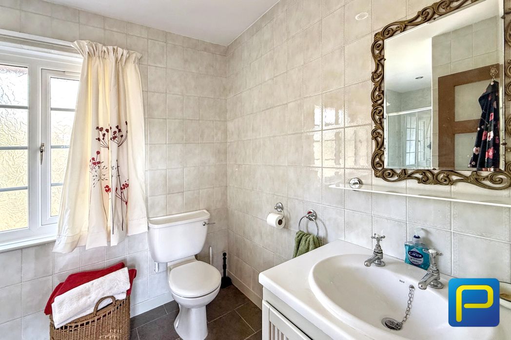 Property image 21 of 44