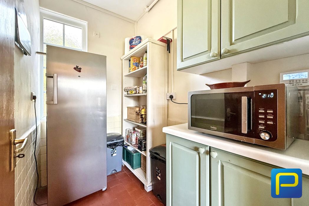 Property image 14 of 44