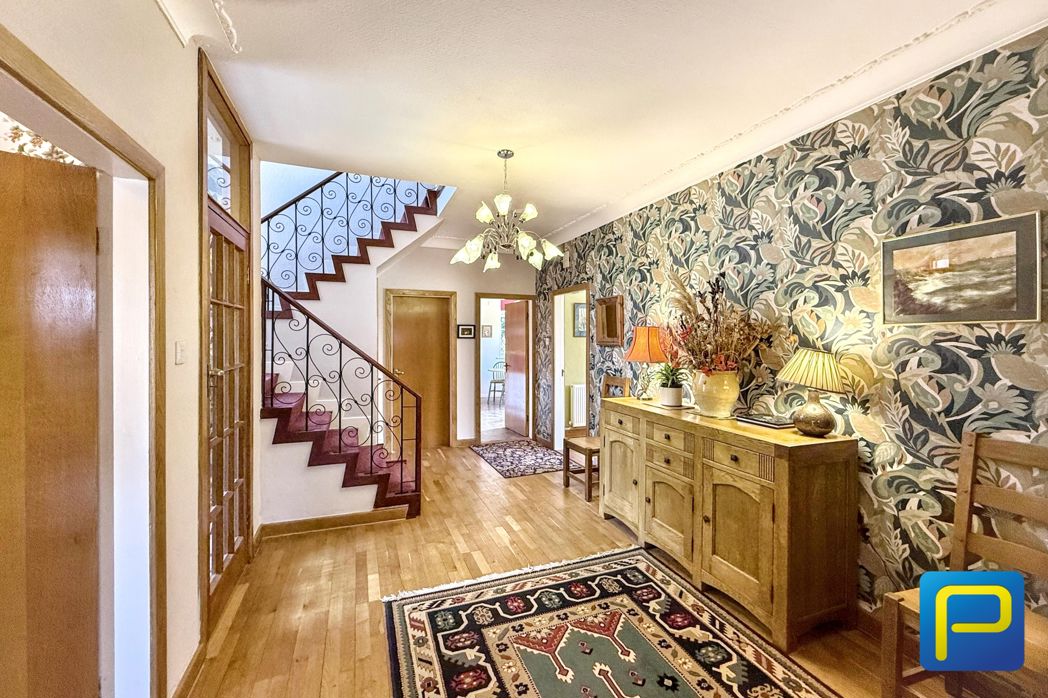 Property image 8 of 44