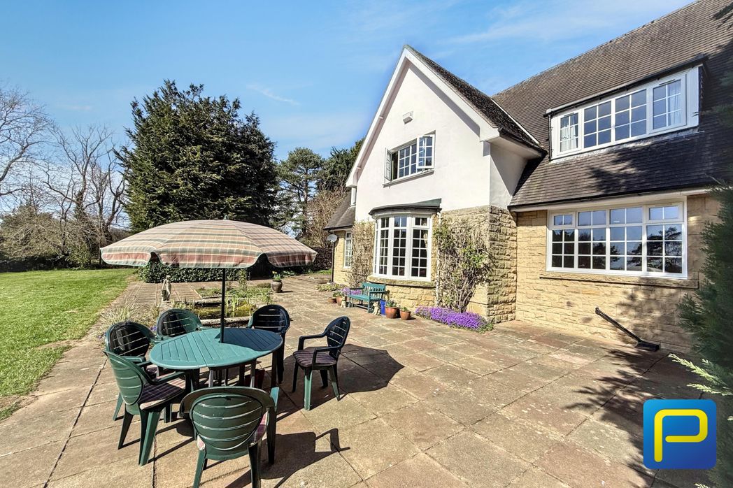 Property image 28 of 44
