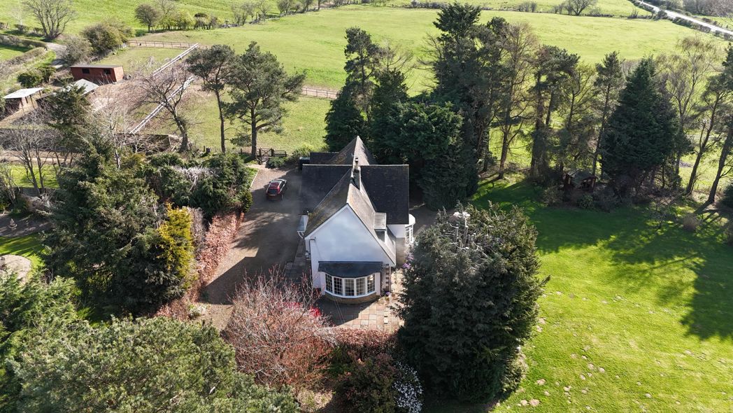 Property image 5 of 44