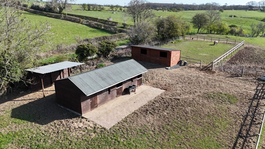 Property image 2 of 44