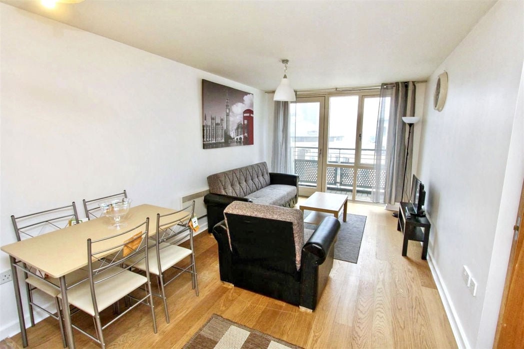 Property image 8 of 9