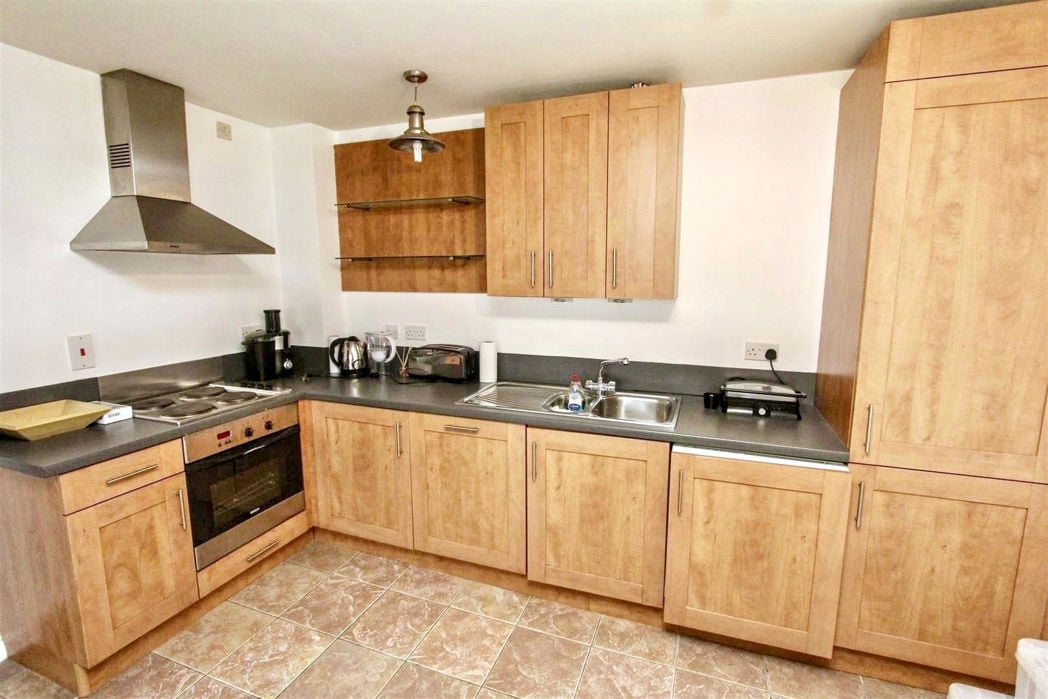 Property image 6 of 9