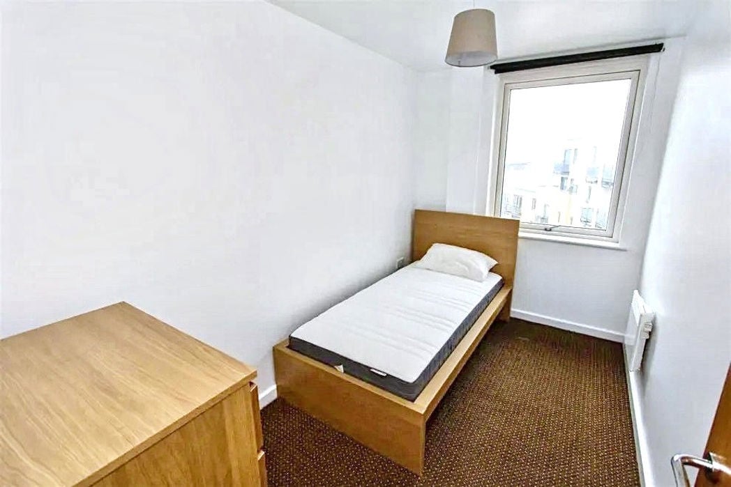 Property image 5 of 9
