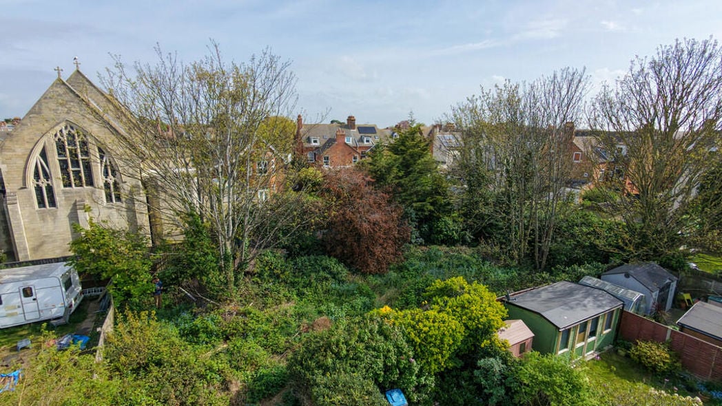 Property image 6 of 9