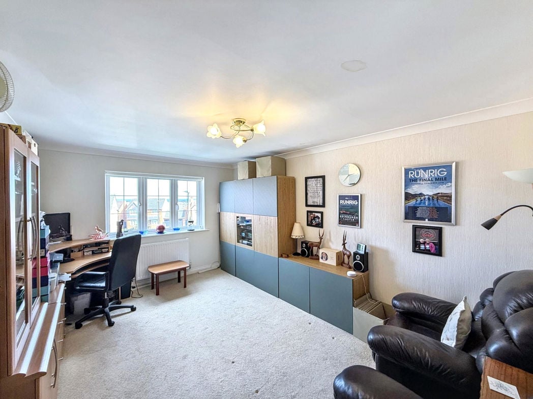 Property image 16 of 26